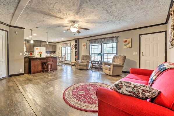 House (2 Bedrooms) | Interior - Lovely Sadieville Retreat w/ Deck & Grill! (Sadieville)