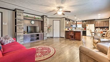House (2 Bedrooms) | Front of property