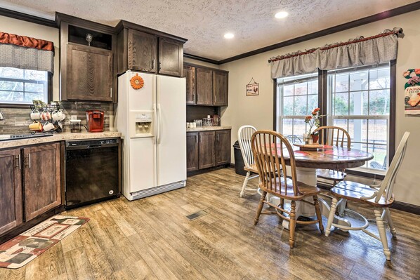 House (2 Bedrooms) | Interior