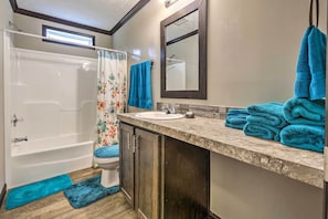House (2 Bedrooms) | Interior - Lovely Sadieville Retreat w/ Deck & Grill! (Sadieville)