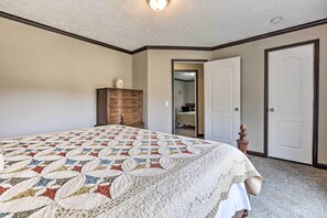 House (2 Bedrooms) | Interior - Lovely Sadieville Retreat w/ Deck & Grill! (Sadieville)