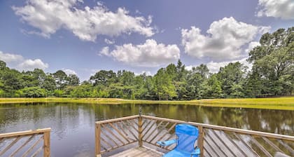 Lakefront Cabin w/ Access to 2 Paddleboats!