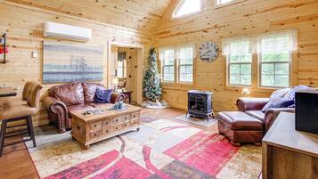 House (1 Bedroom) | Interior