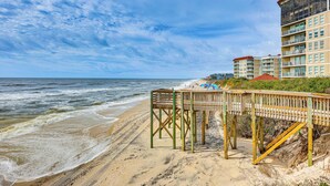 Unclassified image, 4 of 56, button - On-site Ocean Access: Condo in North Topsail Beach (Sneads Ferry)