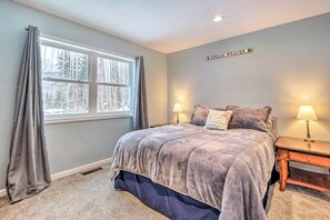 House (4 Bedrooms) | Interior - Mount Holly Vacation Rental w/ Hot Tub! (Mount Holly)