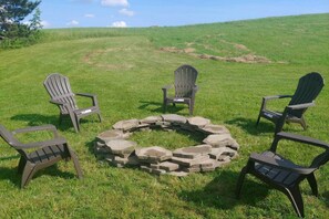 Interior - Mountain Top Country Hideaway: 48 Acres, Fire Pit! (West Winfield)