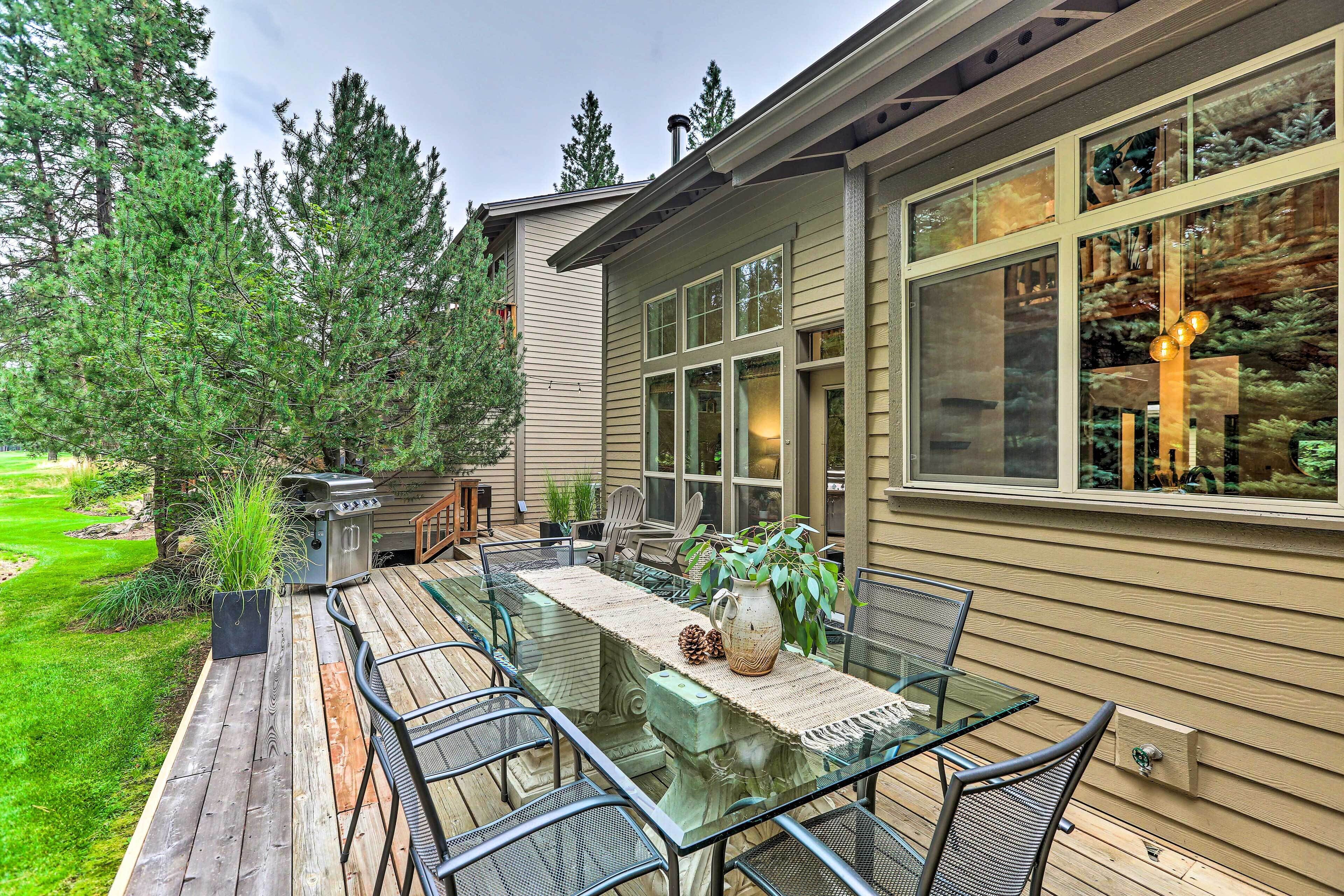 Mountain-modern Unit: Golf, Hike, Ski & More!