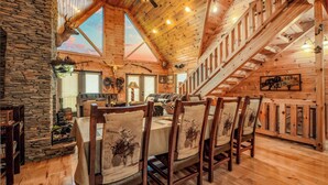 Rumah (5 Bedrooms) | Interior