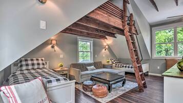 House (2 Bedrooms) | Interior