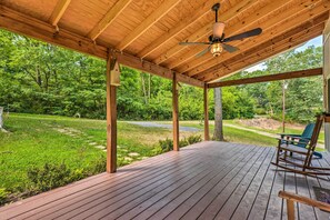 House (2 Bedrooms) | Interior - Peaceful Virginia Cabin - Fish, Tube, Boat, Etc! (Edinburg)