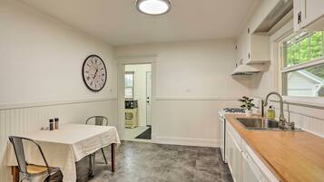 House (1 Bedroom) | Interior