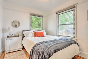 House (1 Bedroom) | Interior - Pet-friendly Baker City Escape w/ Private Yard! (Baker City)