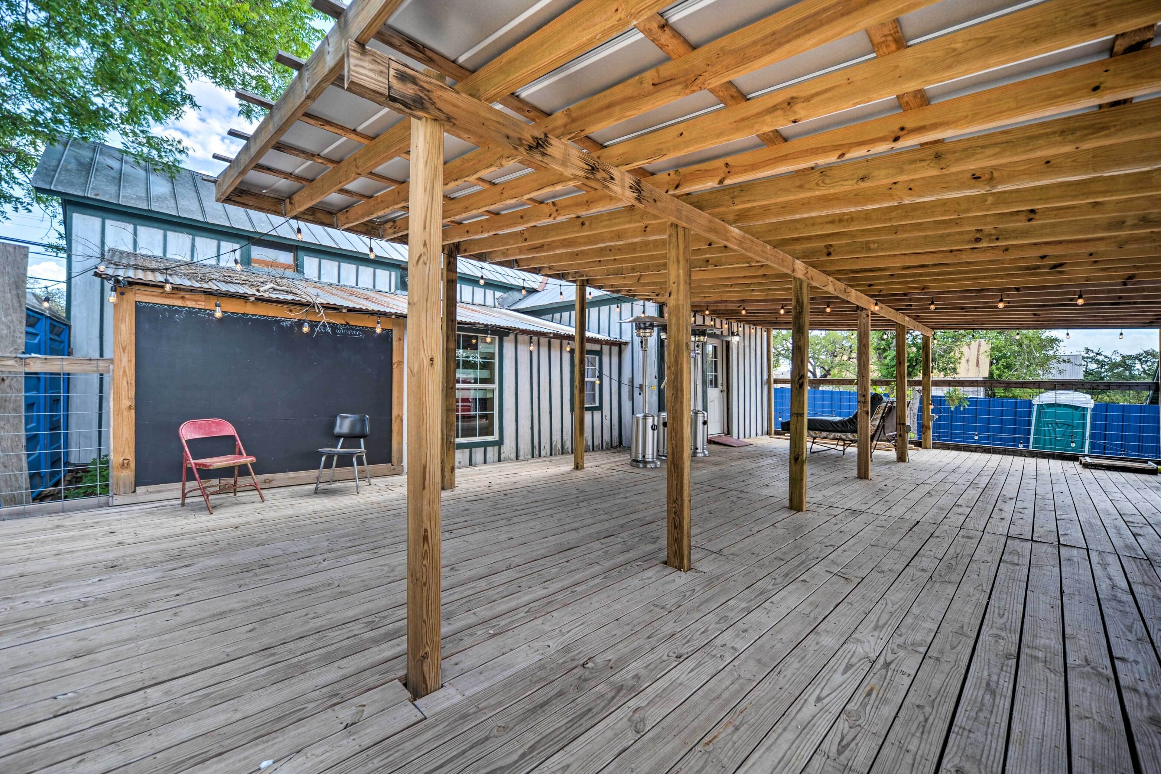 Pet-friendly Harper Farmhouse w/ Large Deck!