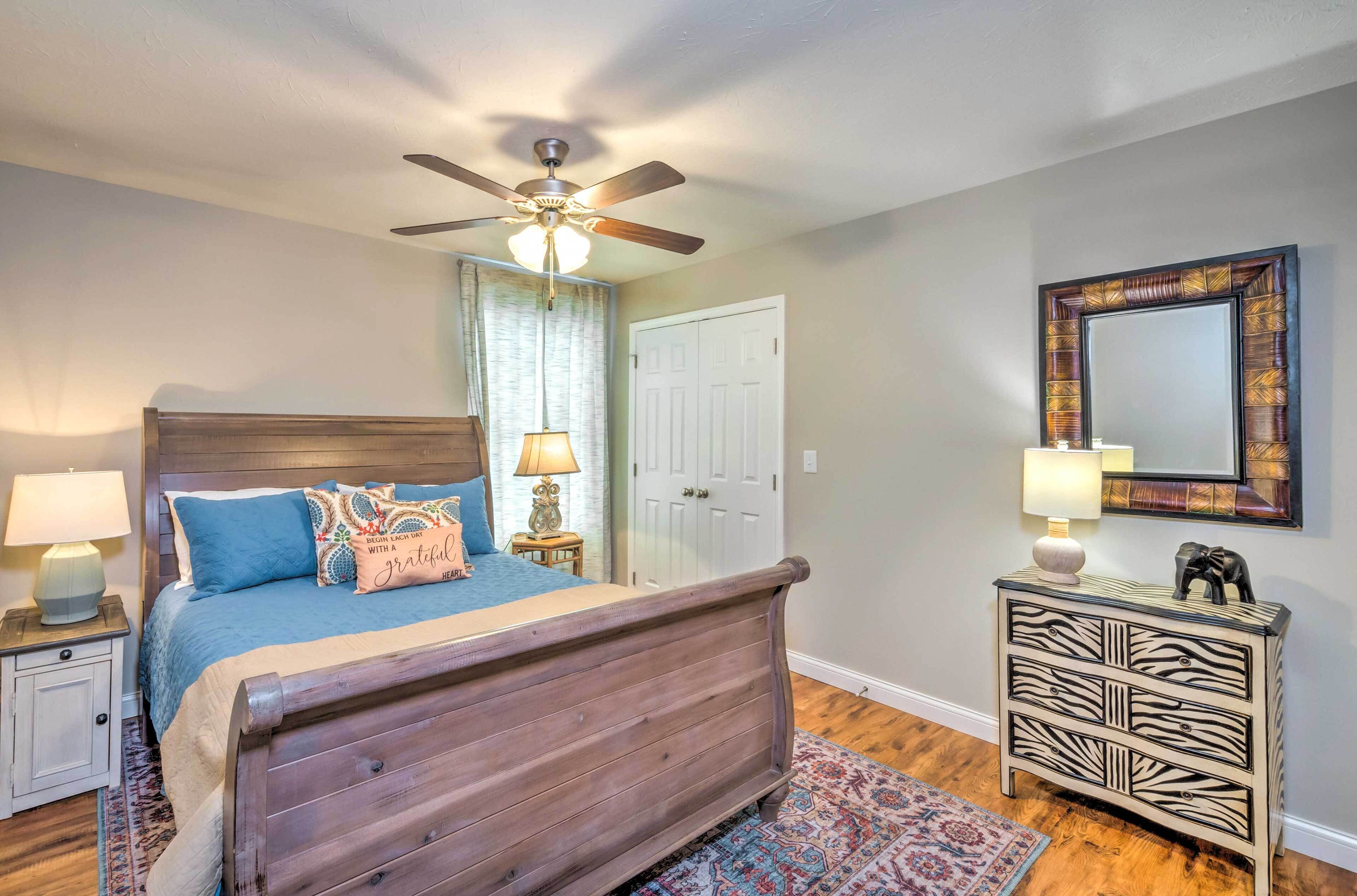 Pet-friendly Brownsville Retreat w/ Porch!