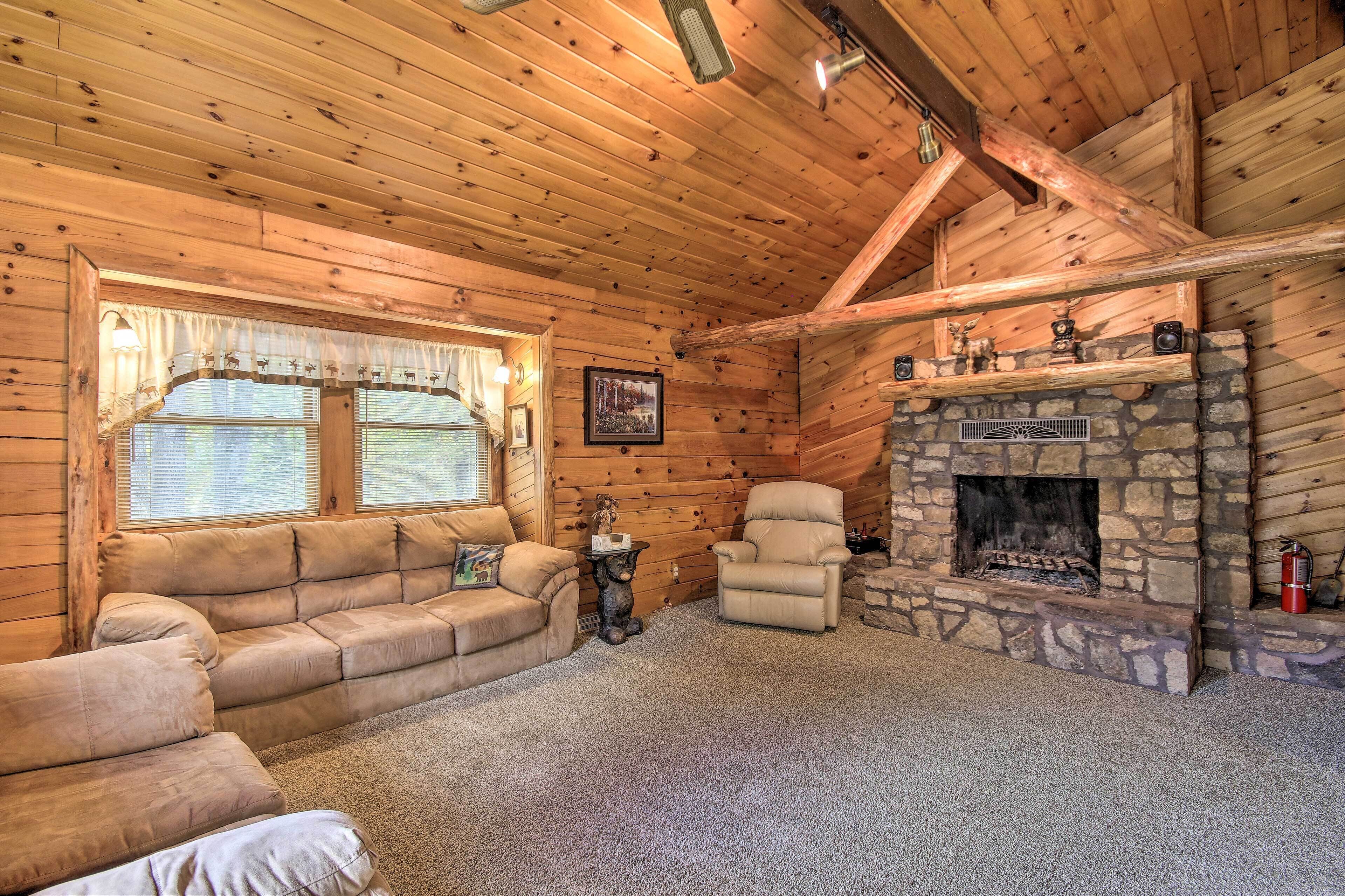 Pet-friendly Raystown Lake Cabin W/deck & Bbq!