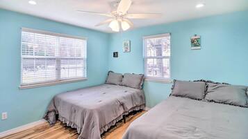 House (2 Bedrooms) | Interior