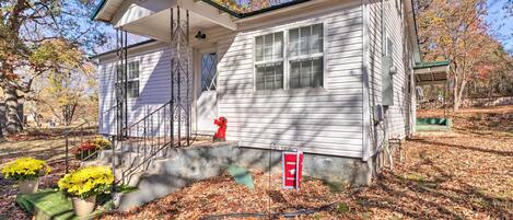 House (2 Bedrooms) | Front of property