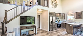 Red Lodge Home w/ Patio ~ 1 Mi From Downtown!