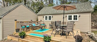Remodeled Farmhouse in Waterford Near 2 Beaches!