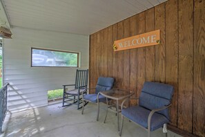 Interior - Quaint Zanesville Home w/ Game Room & Yard! (Zanesville)