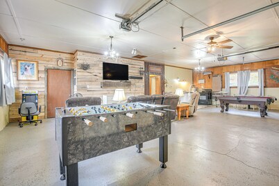 Quaint Zanesville Home w/ Game Room & Yard!