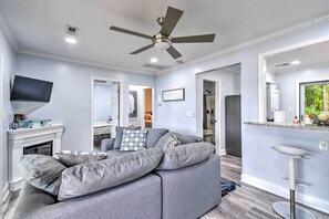 Cottage (2 Bedrooms) | Interior