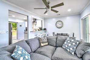 Cottage (2 Bedrooms) | Interior