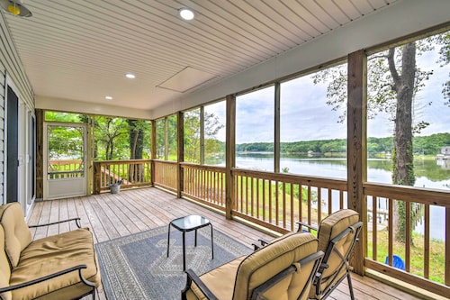 Relaxing Riverfront Cottage w/ Boat Dock!