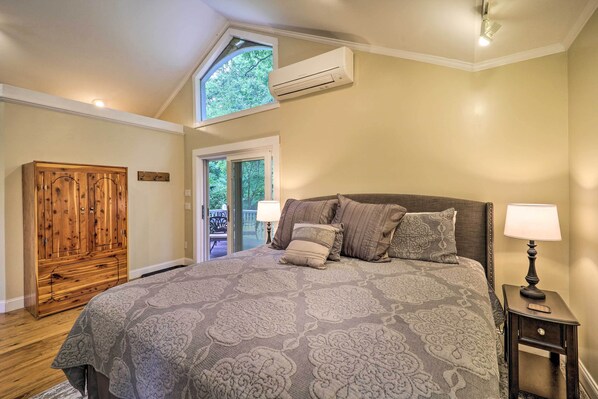Apartment (0 Bedroom) | Interior - Quiet Studio Escape ~ 2 Mi to Blue Ridge Parkway! (West Jefferson)
