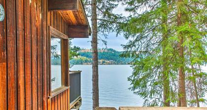 Remote Escape: Serene Lakeside Cabin w/ Beach