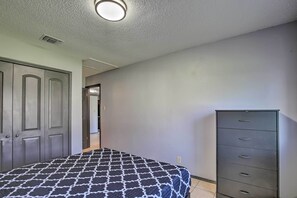 Interior - San Antonio Abode w/ Yard: 17 Mi to Downtown! (San Antonio)
