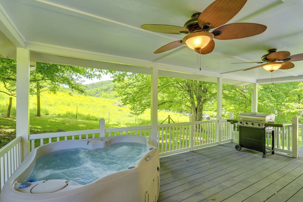 Secluded Marshall Cottage w/ Hot Tub & Mtn Views!