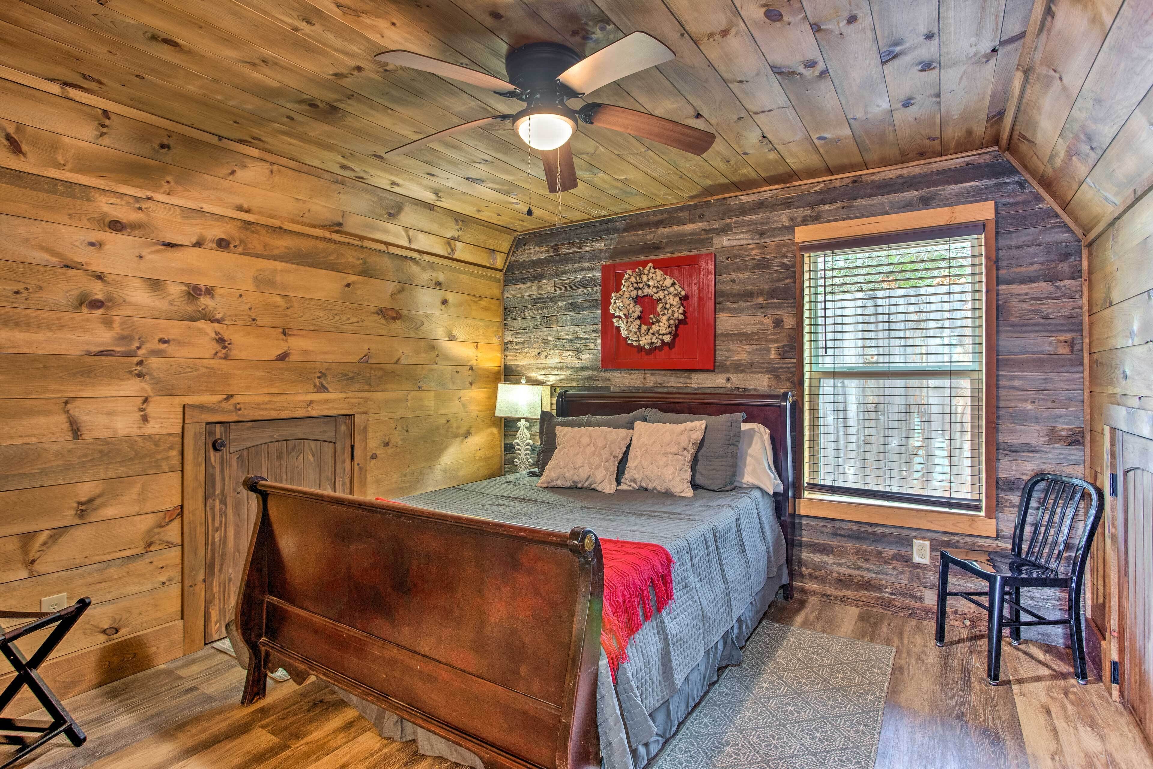 Rustic Gordonville Cabin w/ Shared Fire Pit!