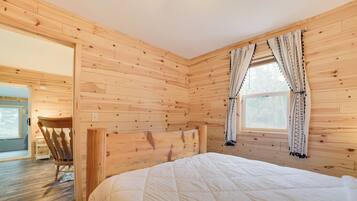 Cottage (2 Bedrooms) | Interior