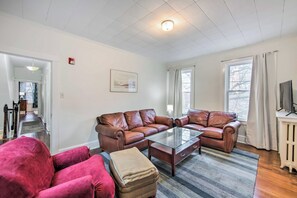 House (4 Bedrooms) | Interior - Roomy Lancaster Home: Walk to Dtwn & Hospital (Lancaster)