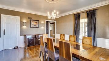 獨棟房屋 (5 Bedrooms) | 住宿內部