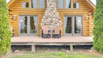 House (6 Bedrooms) | Interior