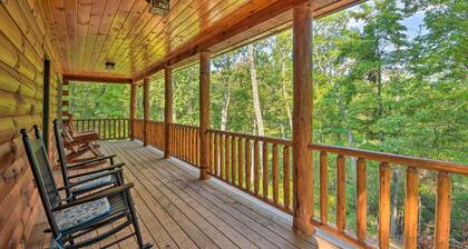 Secluded Cabin w/ Deck 13 Miles to Downtown Murphy