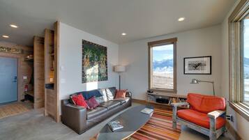 House (1 Bedroom) | Interior