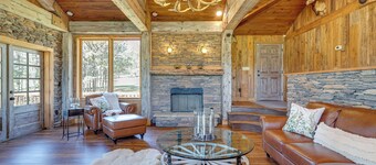 Spacious Alabama Retreat - Deck, Grill & Fire Pit!