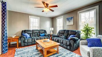 House (4 Bedrooms) | Interior