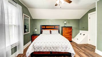 House (4 Bedrooms) | Interior