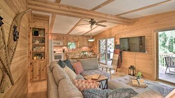 TV, fireplace, table tennis