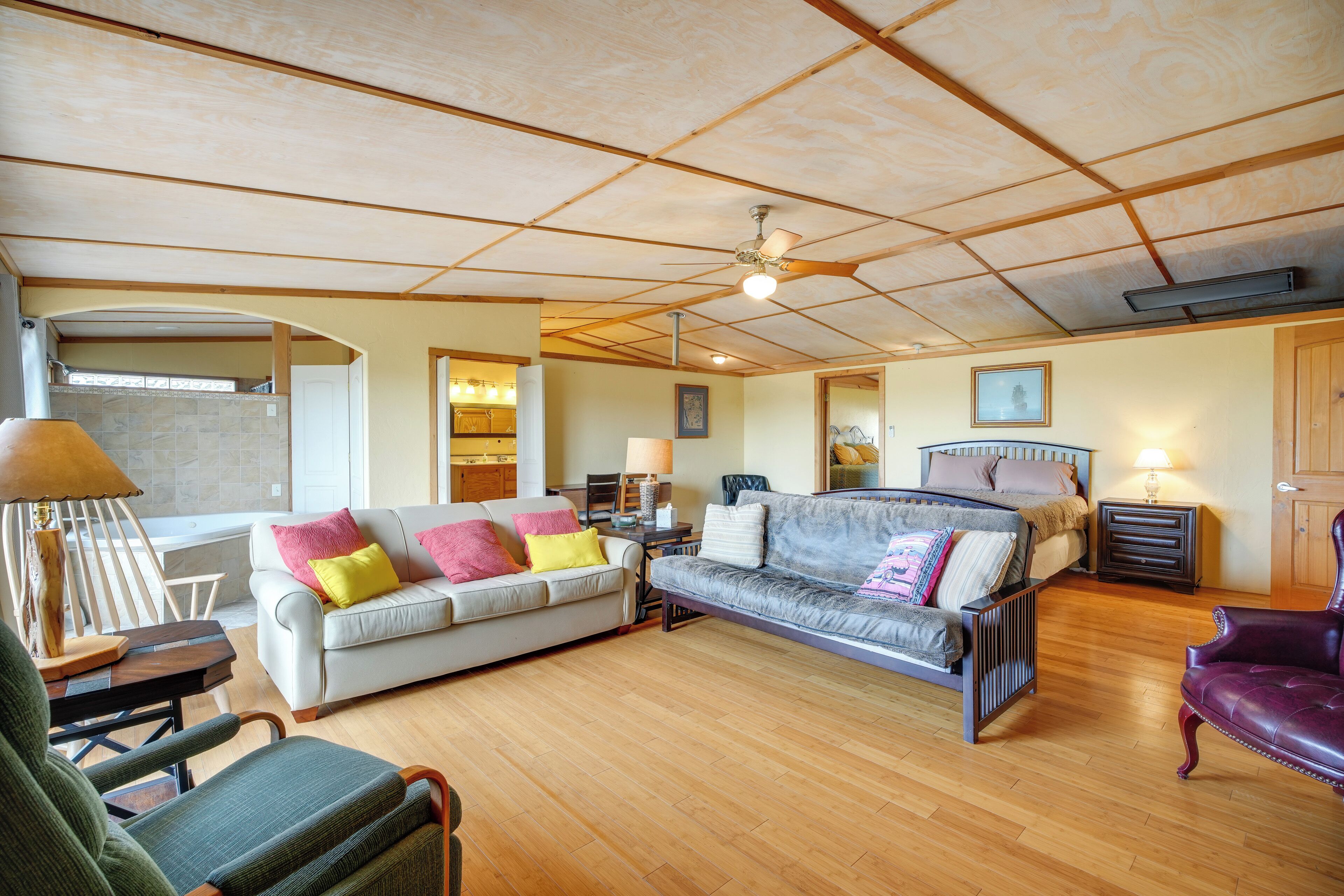 House (2 Bedrooms) | Interior