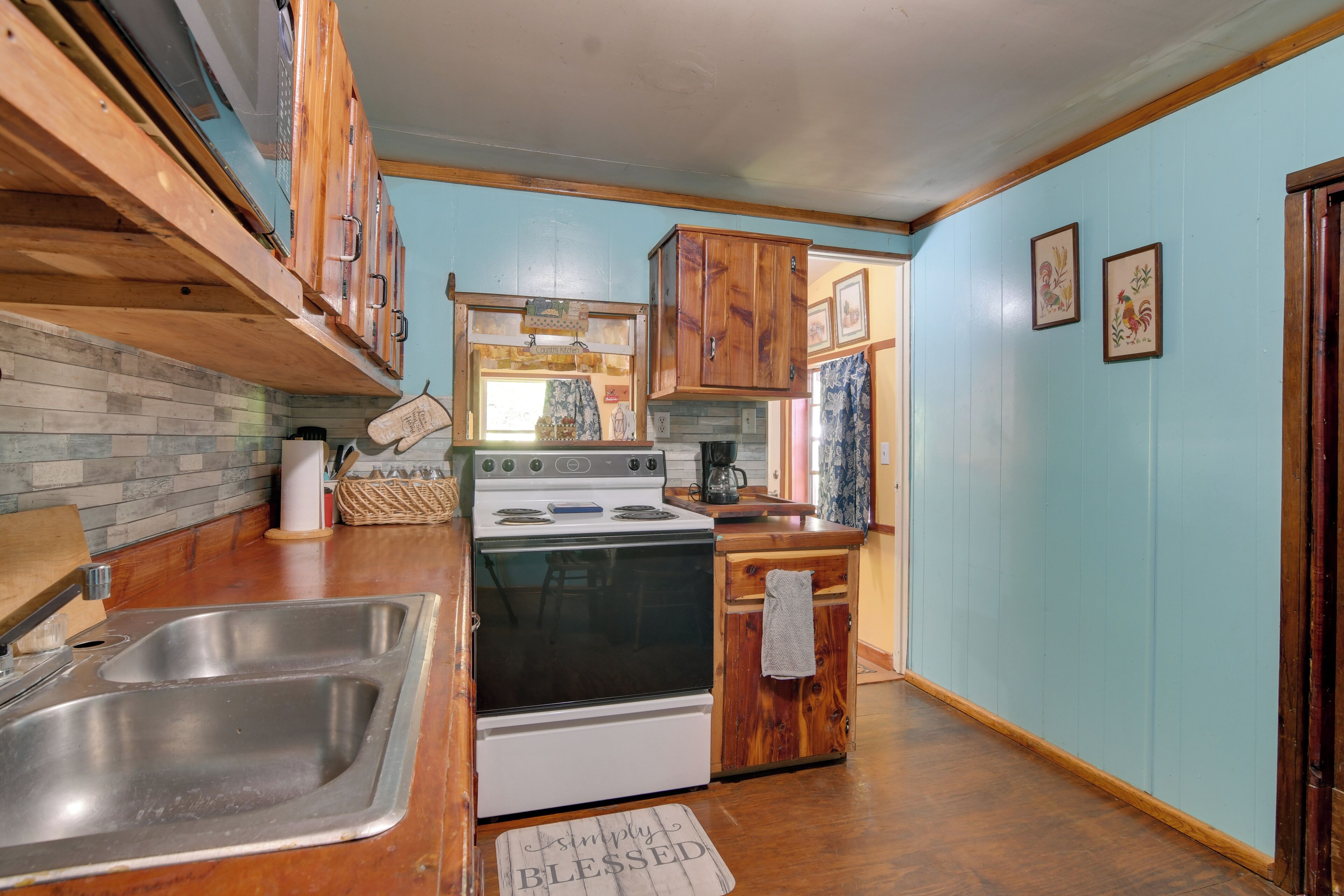 المنشأة من الداخل