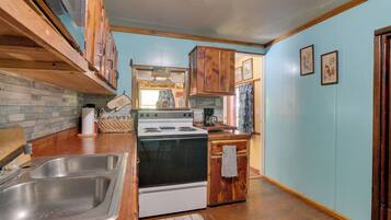 House (1 Bedroom) | Interior