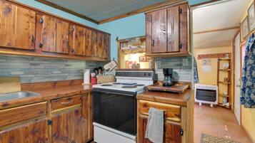 House (1 Bedroom) | Interior