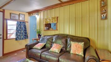 House (1 Bedroom) | Interior