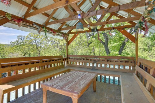 Serene Green Forest Hideaway w/ Spacious Yard