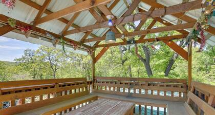 Serene Green Forest Hideaway w/ Spacious Yard